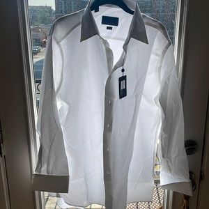 David Donahue Men’s Trim White Button Down. 17.5 32/33
